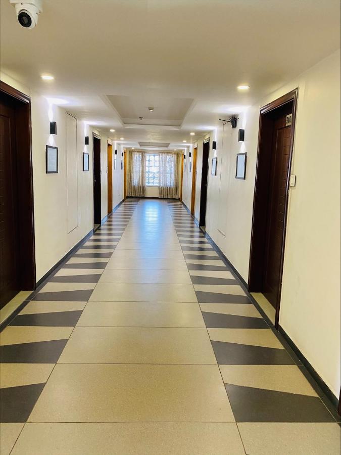 Apricot Hotel , Amhedabad Dış mekan fotoğraf