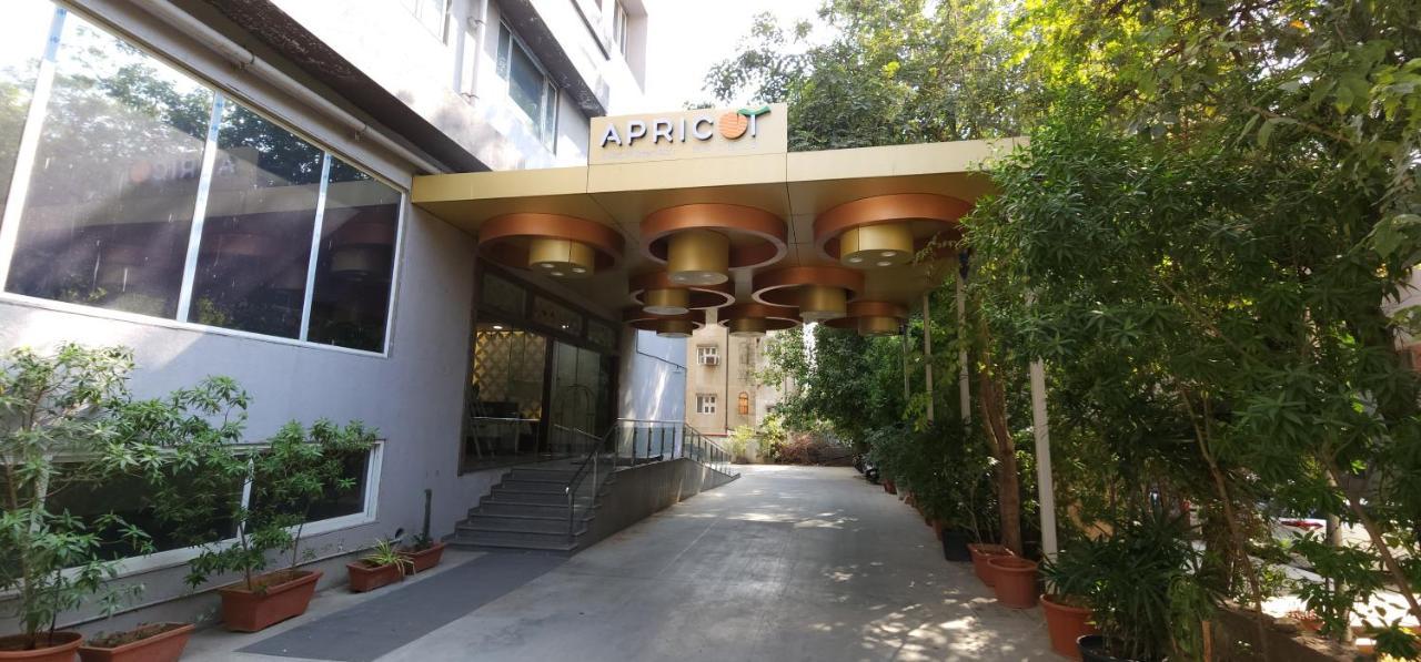 Apricot Hotel , Amhedabad Dış mekan fotoğraf