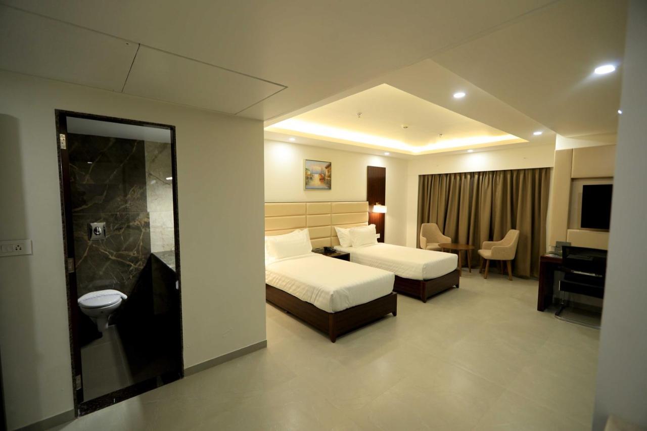 Apricot Hotel , Amhedabad Dış mekan fotoğraf