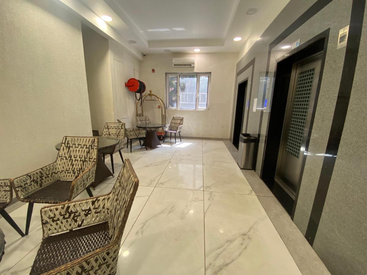 Apricot Hotel , Amhedabad Dış mekan fotoğraf