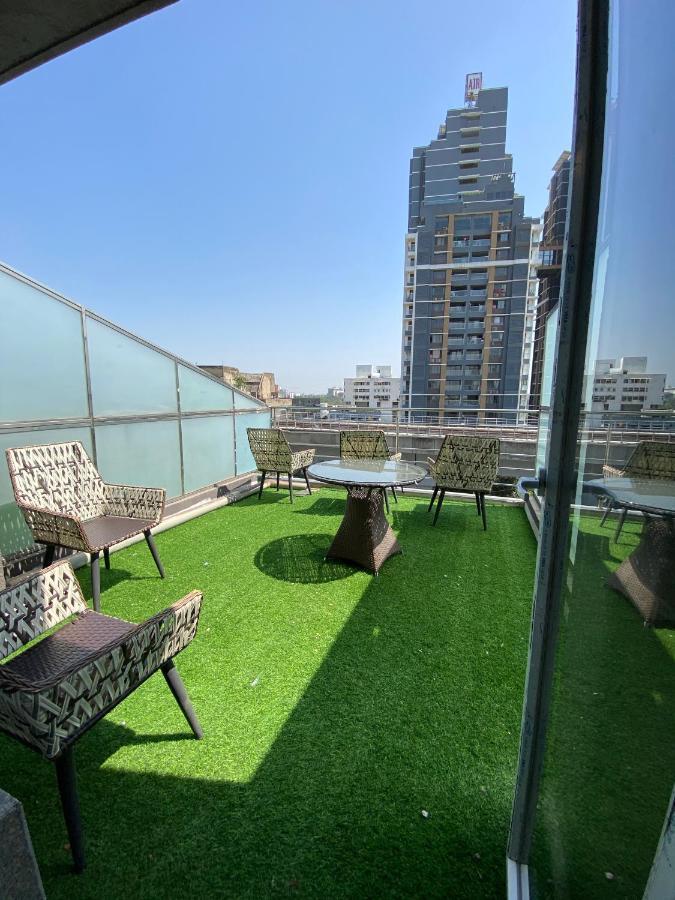 Apricot Hotel , Amhedabad Dış mekan fotoğraf