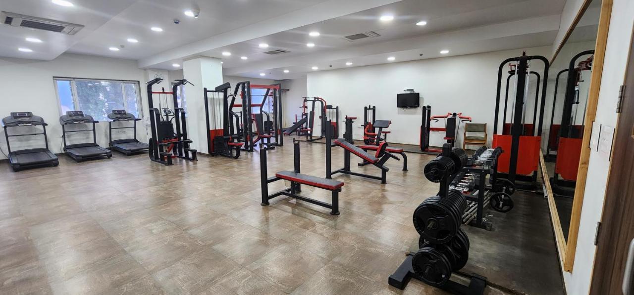 Apricot Hotel , Amhedabad Dış mekan fotoğraf
