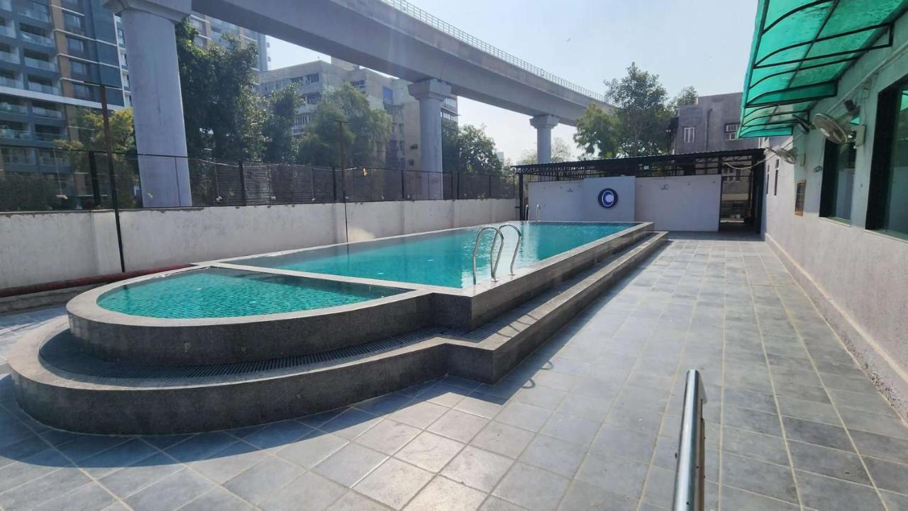 Apricot Hotel , Amhedabad Dış mekan fotoğraf