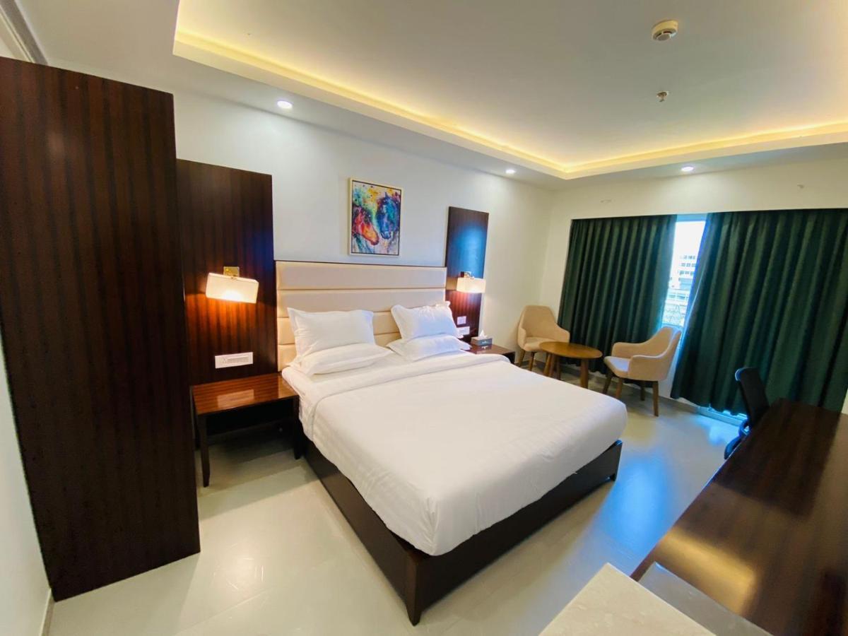 Apricot Hotel , Amhedabad Dış mekan fotoğraf
