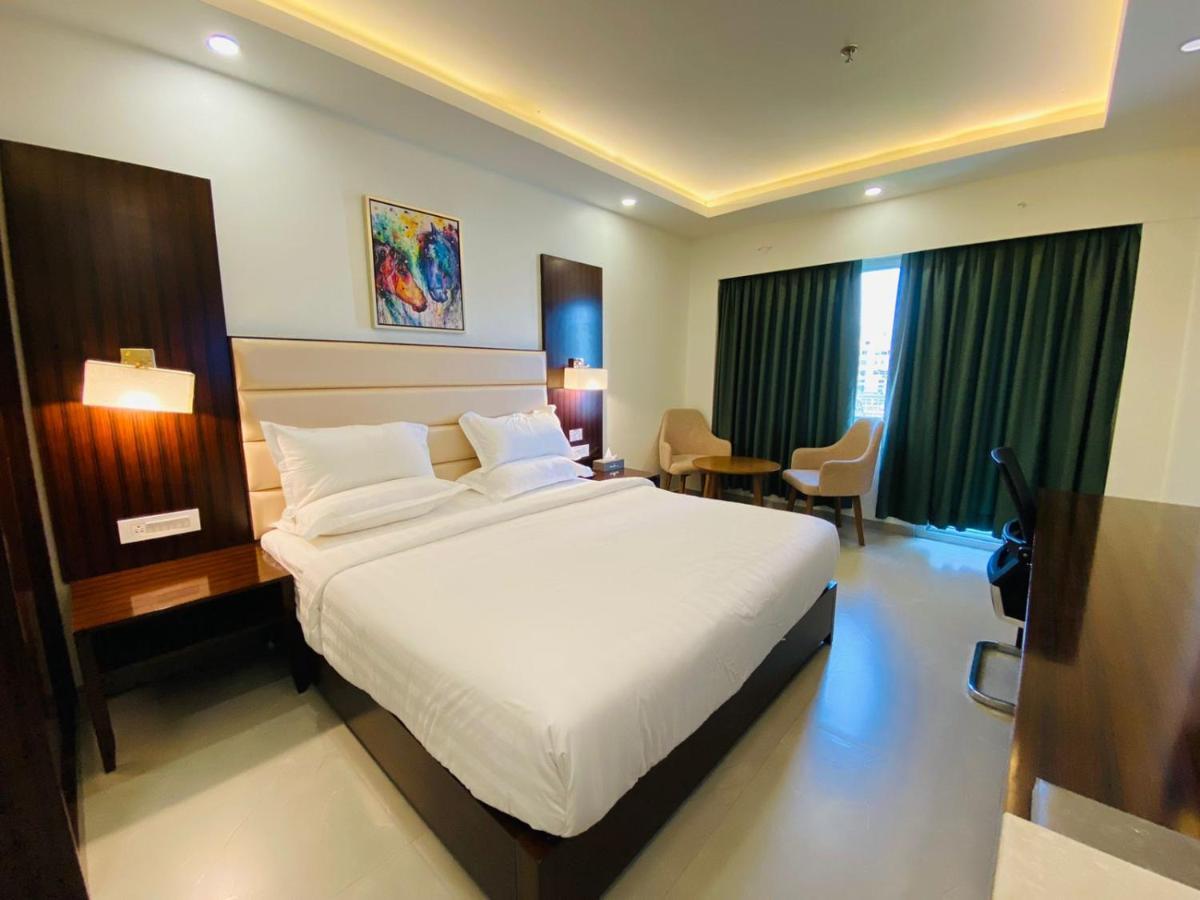Apricot Hotel , Amhedabad Dış mekan fotoğraf